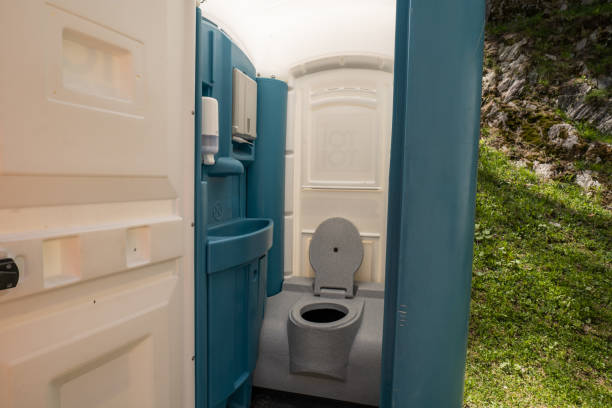 Portable Toilet Options We Offer in Kenly, NC