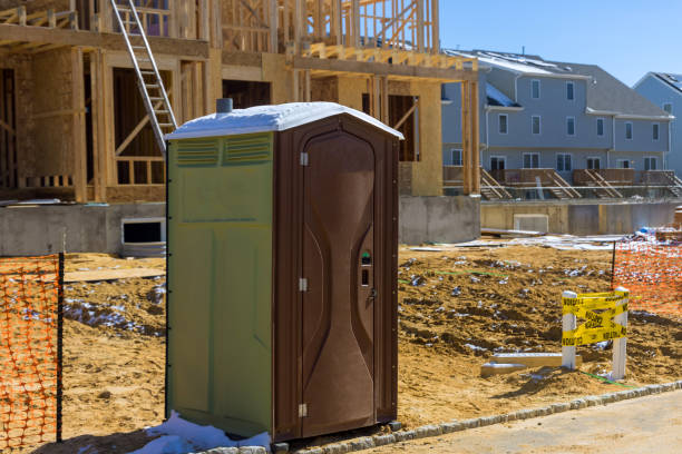Best Portable restroom trailer rental  in Kenly, NC
